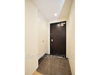 Entrance ※Photo of the same layout on 3 floor. Decoration and fixture may differ.