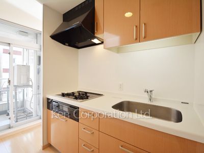 Kitchen ※Photo of the same layout on 3 floor. Decoration and fixture may differ.