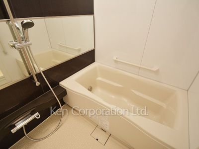 Bath ※Photo of the same layout on 3 floor. Decoration and fixture may differ.