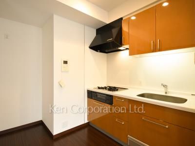 Kitchen ※Photo of the same layout on 3 floor. Decoration and fixture may differ.