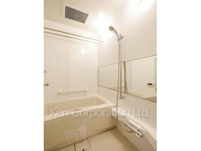 Bath ※Photo of the same layout on 3 floor. Decoration and fixture may differ.