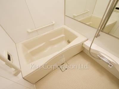 Bath ※Photo of the same layout on 3 floor. Decoration and fixture may differ.
