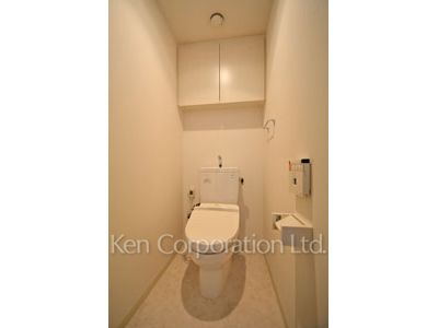 Lavatory ※Photo of the same layout on 5 floor. Decoration and fixture may differ.