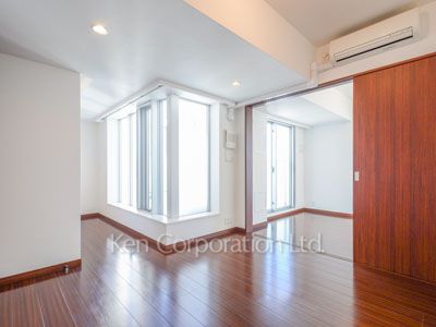 Living-Dining ※Photo of the same layout on 13 floor. Decoration and fixture may differ.