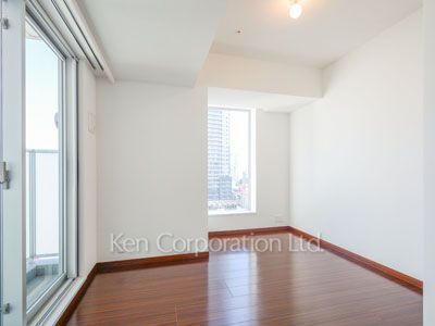 Bedroom ※Photo of the same layout on 13 floor. Decoration and fixture may differ.