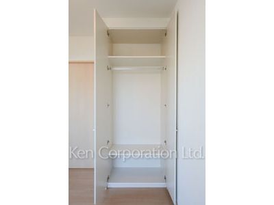 Closet ※Photo of the same layout on 9 floor. Decoration and fixture may differ.