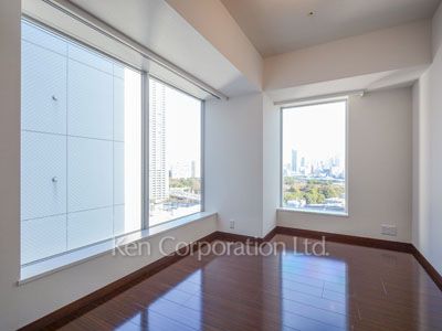 Bedroom ※Photo of the same layout on 15 floor. Decoration and fixture may differ.
