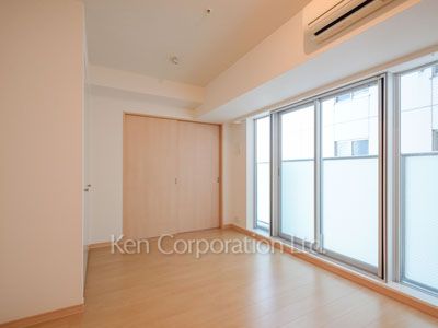 Living-Dining ※Photo of the same layout on 11 floor. Decoration and fixture may differ.
