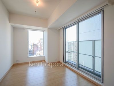 Bedroom ※Photo of the same layout on 11 floor. Decoration and fixture may differ.