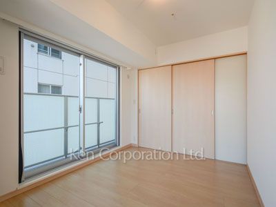 Bedroom ※Photo of the same layout on 11 floor. Decoration and fixture may differ.