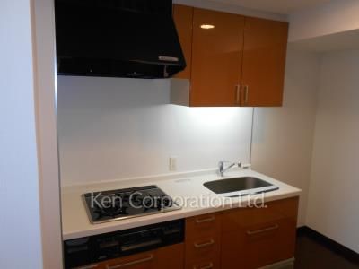 Kitchen ※Photo of the same layout on 6 floor. Decoration and fixture may differ.