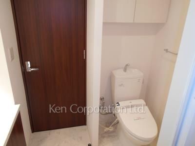 Lavatory ※Photo of the same layout on 6 floor. Decoration and fixture may differ.