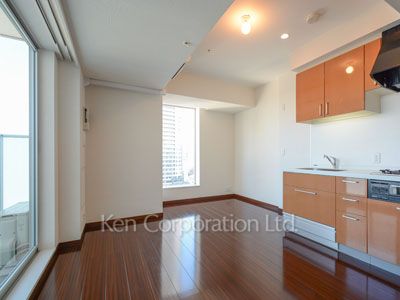 Living-Dining ※Photo of the same layout on 17 floor. Decoration and fixture may differ.