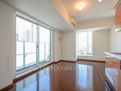 Living-Dining ※Photo of the same layout on 17 floor. Decoration and fixture may differ.