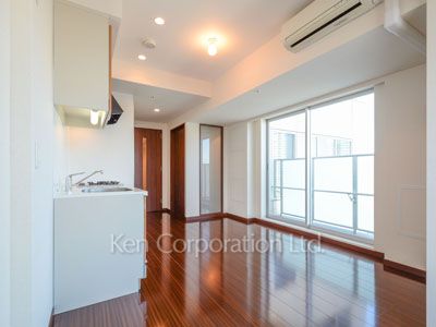 Living-Dining ※Photo of the same layout on 17 floor. Decoration and fixture may differ.