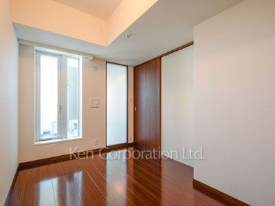 Bedroom ※Photo of the same layout on 17 floor. Decoration and fixture may differ.