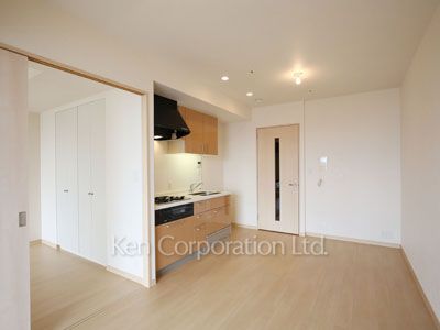 Living-Dining ※Photo of the same layout on 22 floor. Decoration and fixture may differ.