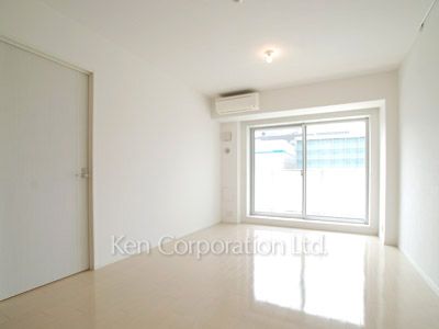 Living-Dining ※Photo of the same layout on 3 floor. Decoration and fixture may differ.