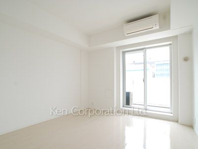 Bedroom ※Photo of the same layout on 3 floor. Decoration and fixture may differ.