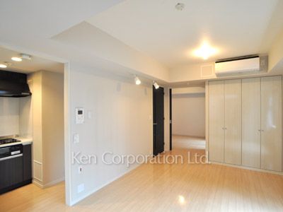 Living-Dining ※Photo of the same layout on 6 floor. Decoration and fixture may differ.