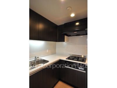 Kitchen ※Photo of the same layout on 6 floor. Decoration and fixture may differ.