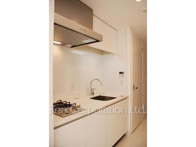 Kitchen ※Photo of the same layout on 3 floor. Decoration and fixture may differ.