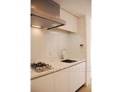 Kitchen ※Photo of the same layout on 3 floor. Decoration and fixture may differ.