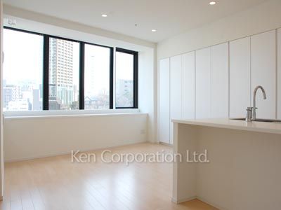 Living-Dining ※Photo of the same layout on 11 floor. Decoration and fixture may differ.