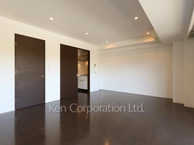 Living-Dining ※Photo of the same layout on 3 floor. Decoration and fixture may differ.