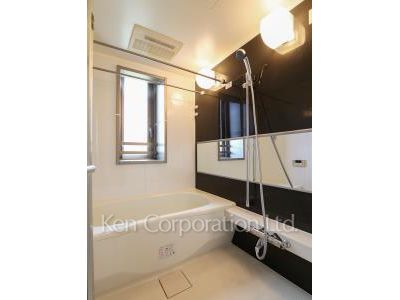 Bath ※Photo of the same layout on 3 floor. Decoration and fixture may differ.
