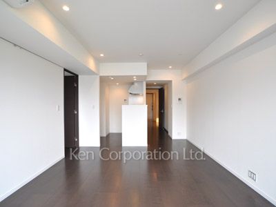 Living-Dining ※Photo of the same layout on 5 floor. Decoration and fixture may differ.