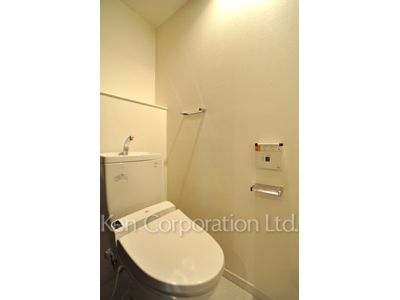 Lavatory ※Photo of the same layout on 5 floor. Decoration and fixture may differ.