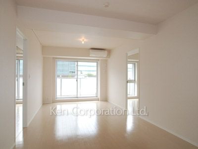 Living-Dining ※Photo of the same layout on 2 floor. Decoration and fixture may differ.
