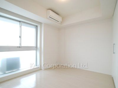 Bedroom ※Photo of the same layout on 9 floor. Decoration and fixture may differ.