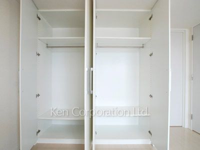 Closet ※Photo of the same layout on 9 floor. Decoration and fixture may differ.