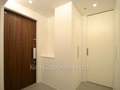 Entrance ※Photo of the same layout on 36 floor. Decoration and fixture may differ.