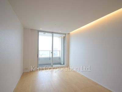 Bedroom ※Photo of the same layout on 36 floor. Decoration and fixture may differ.
