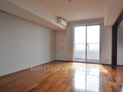 Living-Dining ※Photo of the same layout on 10 floor. Decoration and fixture may differ.