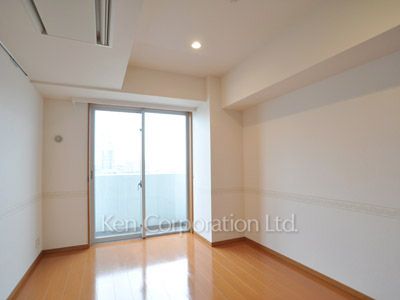 Bedroom ※Photo of the same layout on 7 floor. Decoration and fixture may differ.