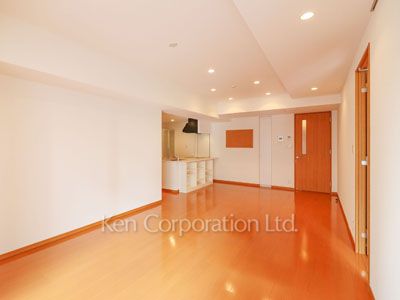 Living-Dining ※Photo of the same layout on 6 floor. Decoration and fixture may differ.