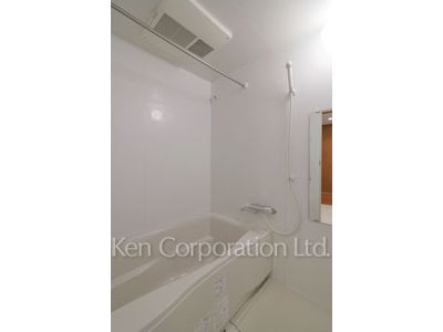 Bath ※Photo of the same layout on 6 floor. Decoration and fixture may differ.