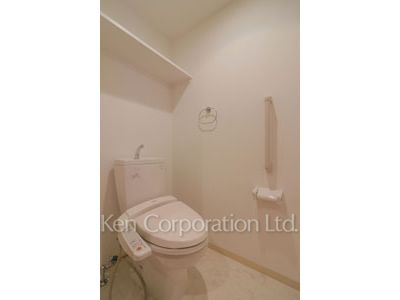 Lavatory ※Photo of the same layout on 6 floor. Decoration and fixture may differ.