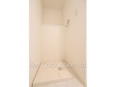 Washing Machine Space ※Photo of the same layout on 16 floor. Decoration and fixture may differ.