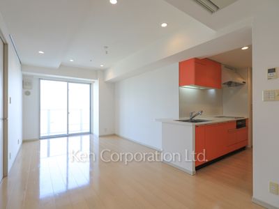 Living-Dining ※Photo of the same layout on 16 floor. Decoration and fixture may differ.