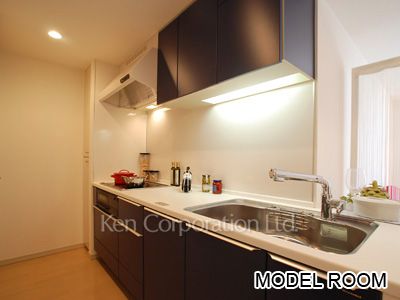Kitchen ※Photo of the same layout on 19 floor. Decoration and fixture may differ.