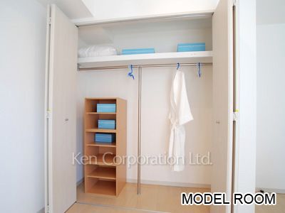 Closet ※Photo of the same layout on 19 floor. Decoration and fixture may differ.