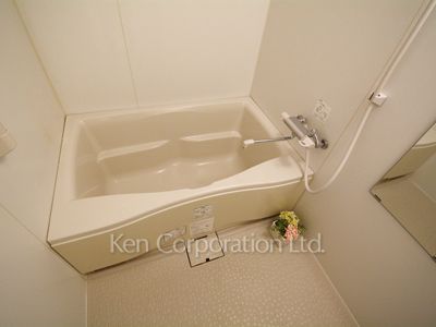 Bath ※Photo of the same layout on 16 floor. Decoration and fixture may differ.