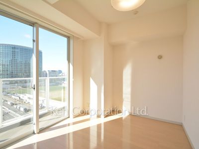 Bedroom ※Photo of the same layout on 11 floor. Decoration and fixture may differ.