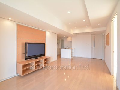 Living-Dining ※Photo of the same layout on 17 floor. Decoration and fixture may differ.