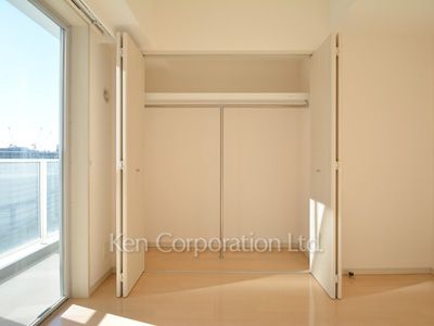 Closet ※Photo of the same layout on 17 floor. Decoration and fixture may differ.